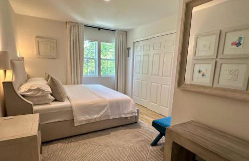 Quiet Luxury in the Heart of the Hamptons - Foto 31