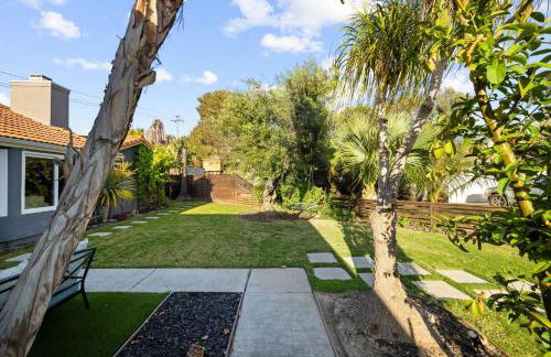 Modern Oceanside Stay with Yard & Laidback Vibes - Foto 30