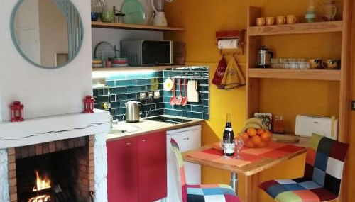 Colorful Appartement near Luz-Saint-Sauveur - Foto 3, stove, minibar