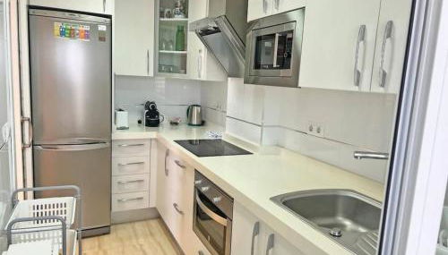 Playa y montaña. 1ª linea. Piscina. Parking . A/C - Foto 2