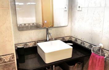 APPART STANDING 2 chambres 2SDB clim PISCINE PARKING WIFI TERRASSE 21m2 LOCAL VELO Port-Aventura, plage, centre - Foto 15