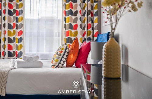 Modern 3 Bed Apartment in Acton by Amber Stays, Perfect for Business & Contractors - Photo 24