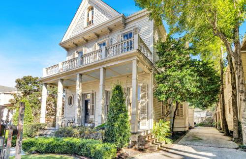 Historic 3BR LGD Gem Near Magazine & FQ - Foto 1