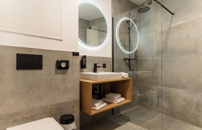 Pure Alpine Suites - Photo 43