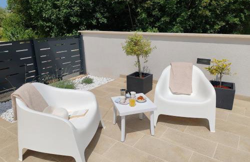 Apartments Oleander Lovrečica-residence with pool - Photo 6