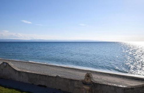 3 Bedroom Lovely Home In Gizzeria Lido - Photo 7