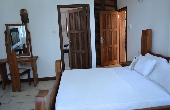 Cowrie Shell Beach Apartments - Foto 17