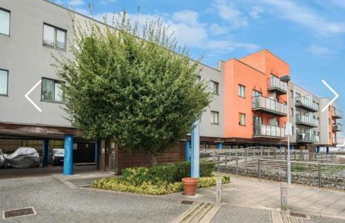 Amazing River view 2 bedroom apartment, sleeps 6, balcony and parking - Foto 3