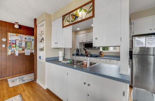 Water's Edge Oceanside Home - Foto 15