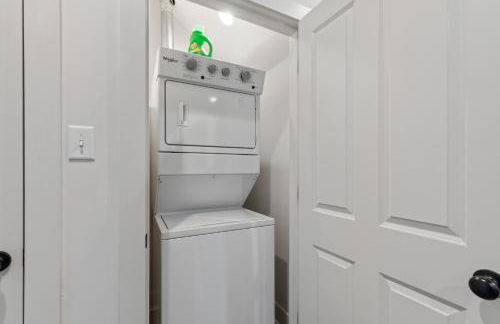 Bourbon House King Bed Luxury Amenities Fast WiFi - Foto 15