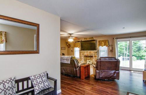 Cabin by the Creek with private creek access - Foto 30