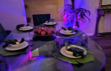 Maleficent's Disney's Jungle VR Retreat - Foto 7