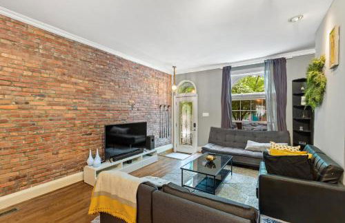Pristine Townhouse With Rooftop Deck Near Canton! - Foto 21