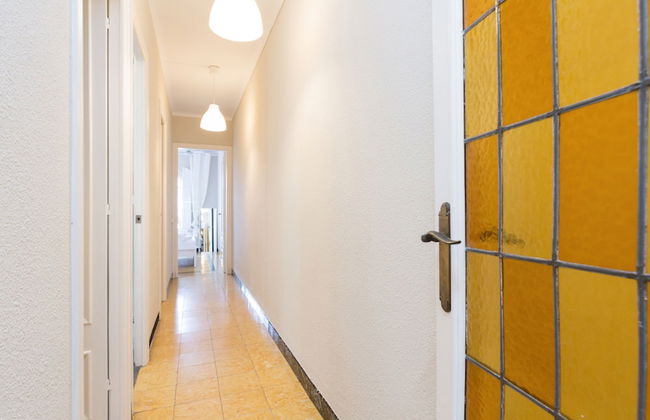 Barcelona Fira Apartments - Photo 9