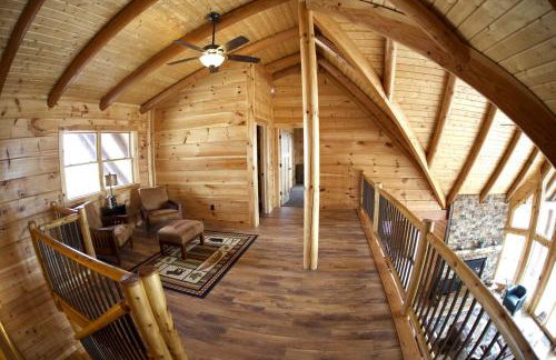 Stunning Private Cabin Getaway with Gorgeous Fireplace near Quincy, Illinois - Foto 20