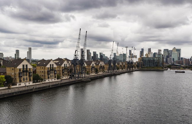 Panoramic Docklands Home With Waterfront Views by Underthedoormat - Foto 28