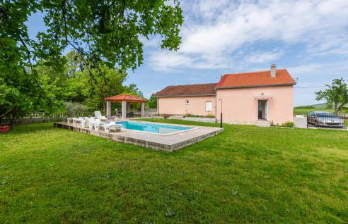 Three-Bedroom Holiday Home In Neoric - Photo 10