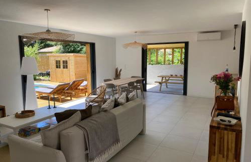 Maison en bois avec piscine proche de la plage - Foto 14