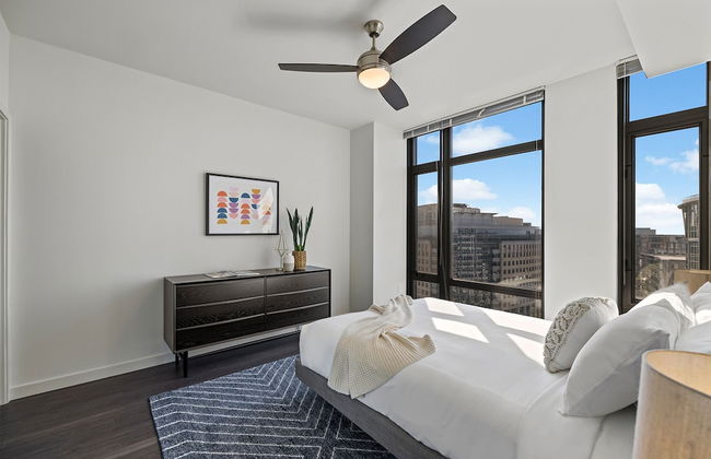 Placemakr Marymount Ballston - Photo 24