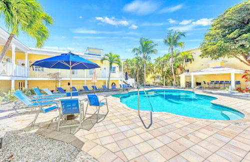 New! Remodeled, Pool-Side, 1-min to Beach Path! - Foto 18