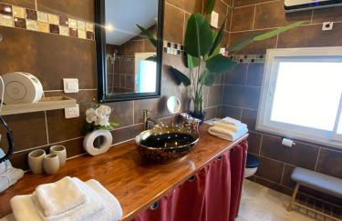 Nid du merle avec sauna et jacuzzi privatif - Foto 4