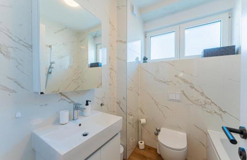 Flex SelfCheckIns 143 - Novaki -Terrace - 4 Bedrooms - Parking - Foto 22