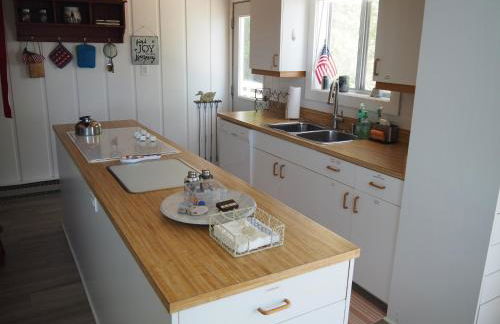 Sunset Serenity - INCREDIBLE HOME ON LAKE BLUFF! - Photo 28