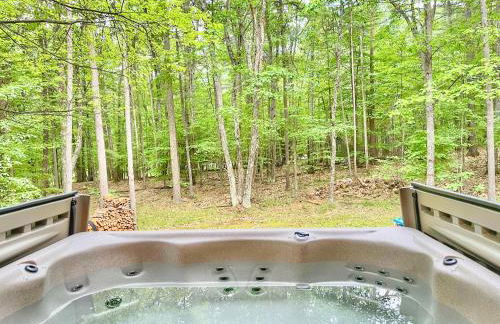 Adirondack Mountain Cabin with Hot Tub, Near Whiteface, Lake Placid, Fire Pit, Game Rm - Foto 34