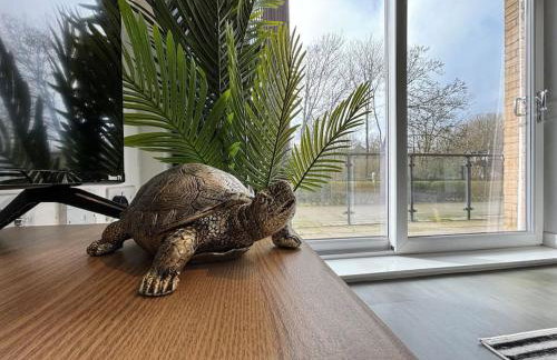 Luxury Canal-side Apartment, Hemel Hempstead, Free parking, Perfect for Contractors - Foto 19