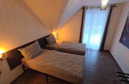 TheFerienwohnungen mit Balkon oder Terrasse - Foto 24