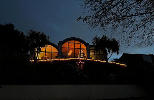 The Lookout - Unique Architectural Modern Home - Foto 3