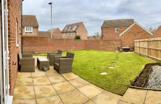 Stunning Large Detached Gloucester, 4 beds, 3 bedroom, 2 bathroom property, Nr Chelt, The Docks and Quays sleeps 6 - Photo 24