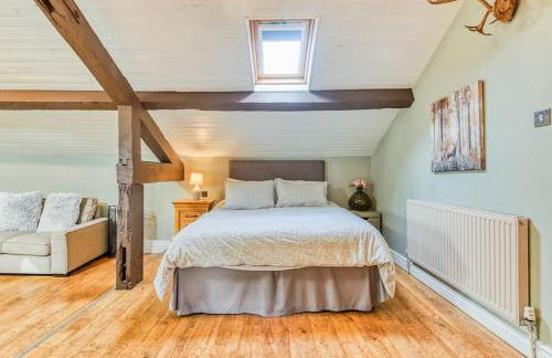 The Hurst Coach House - Photo 25