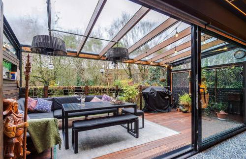 Unique Home in Northenden Urban Oasis sleeps 8 - Foto 24
