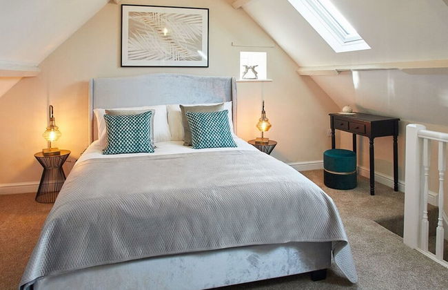 Host Stay Middle Farmhouse - Photo 5