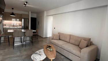 Phil's Apartments - Photo 5