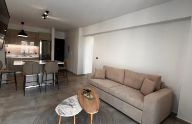 Phil's Apartments - Photo 5