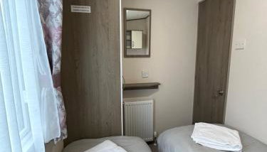 Delightful 2 bedroom Caravan, Pencnwc, New Quay - Foto 4