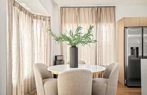 Gated Resort, 2 Homes, 9BR Ensuites, Slps27, Pool - Photo 27