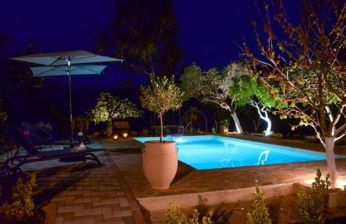 The Red House in Dassia - Foto 8