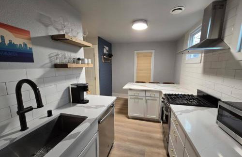 Whole house in Walker's Point + Parking + A/C - Foto 27