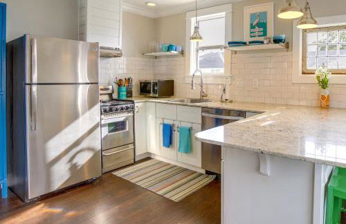 Bright St Petersburg Apartment, Walk to Downtown! - Foto 11