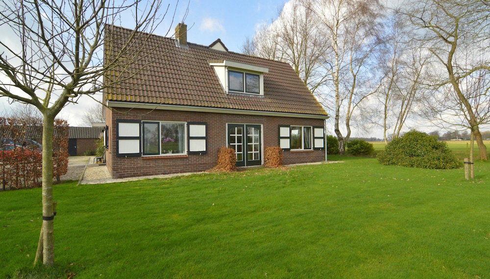 Detached Atmospheric Farmhouse with Large Garden & Privacy near Dalfsen - Foto 1, Profilbild