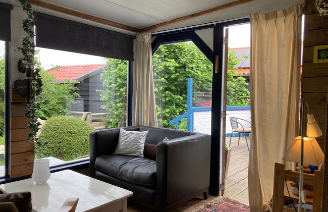 Beautiful Quiet 2 Persons Caravan on the Lauwersmeer - Foto 6