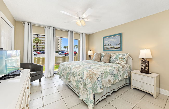 Seaside Beach & Racquet Condos - Photo 4