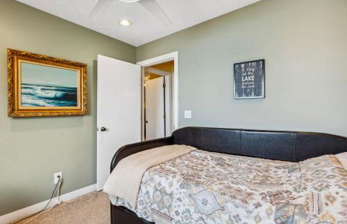 Sunset Haven - Lakeside Retreat in GOTL - Foto 44