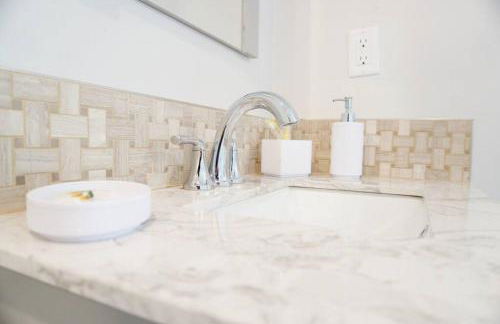 Spacious Guest Suite Amazing Location - Foto 15