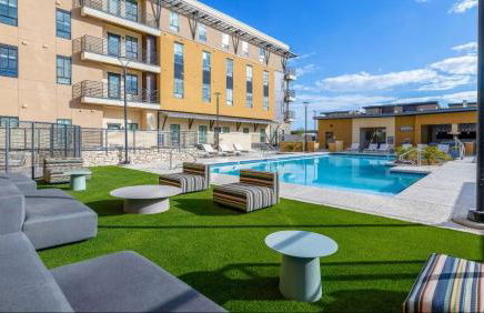 Landing Apartments at Ballpark Village - Goodyear - Foto 1