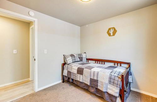 Family-Friendly Home with Fire Pit in Bend! - Photo 17