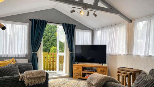 Lake View Cottage - Photo 4